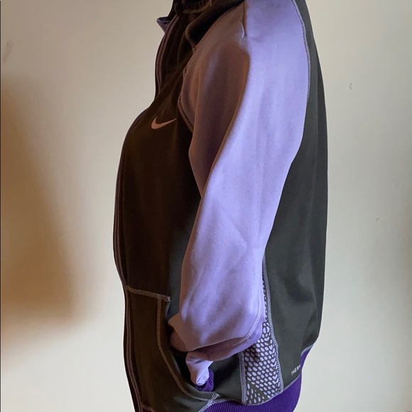 NIKE HOODIE! - Picture 2 of 3